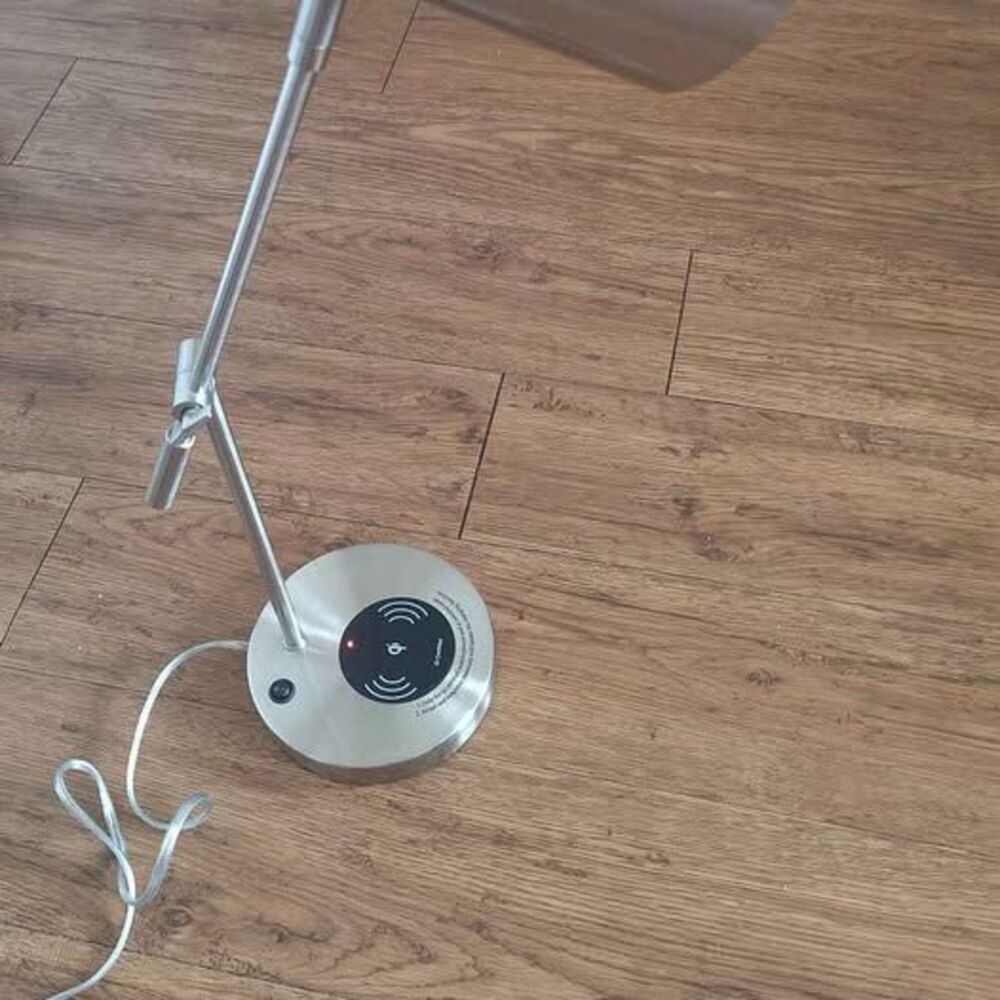 Silver Desk Lamp Wireless charge